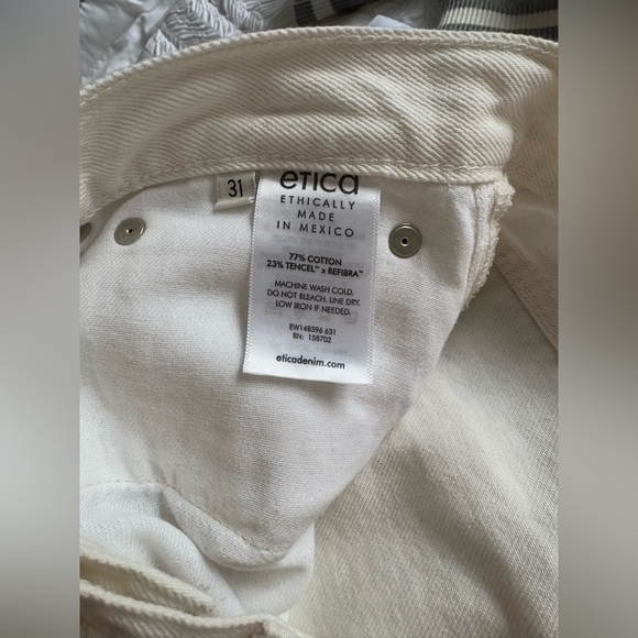 ETICA Narin Relaxed Long Short White Laser Vortex Denim Jeans NWT - Picture 11 of 11